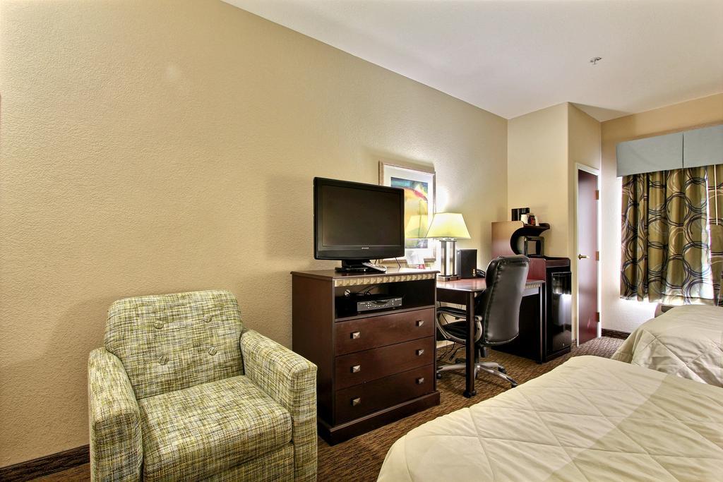 Magnolia And Hotel Pooler